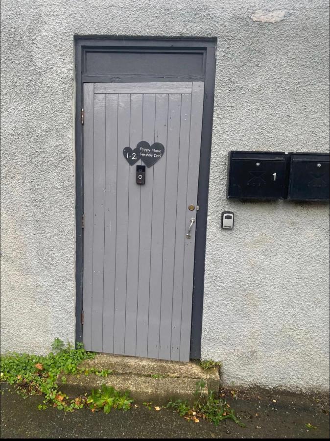 Poppy'S Place Llandudno Junction Bagian luar foto