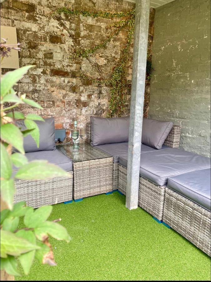 Poppy'S Place Llandudno Junction Bagian luar foto