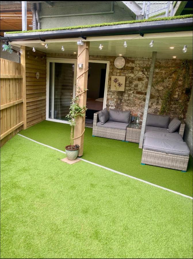 Poppy'S Place Llandudno Junction Bagian luar foto