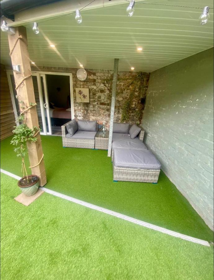 Poppy'S Place Llandudno Junction Bagian luar foto